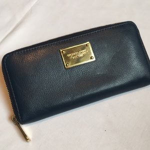 Michael Kors Leather Navy Zip Wallet